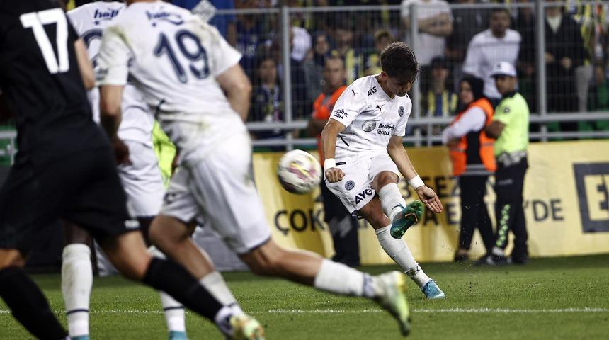 Beşiktaş'ın eski yıldızı Bernard Mensah'tan Fenerbahçeli Arda Güler'e büyük övgü! "100 milyon euro"