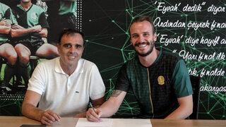 Sakaryaspor, Sinan Kurumuş'u renklerine bağladı