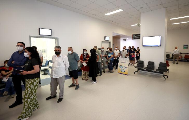 Kovid-19'a karşı yeni hatırlatma dozuna yoğun ilgi G1