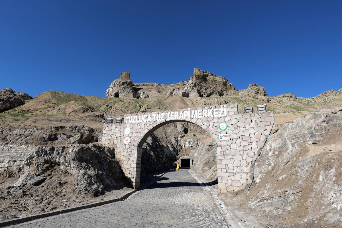Iğdır'daki Tuz Dağı'nı 1 yılda 80 bin kişi gezdi