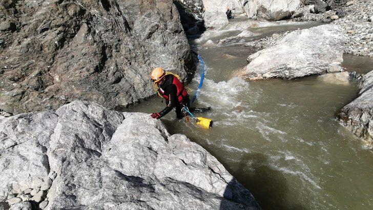 Kastamonu'da selde kaybolan gencin bulunması için çalışmalar sürüyor G4