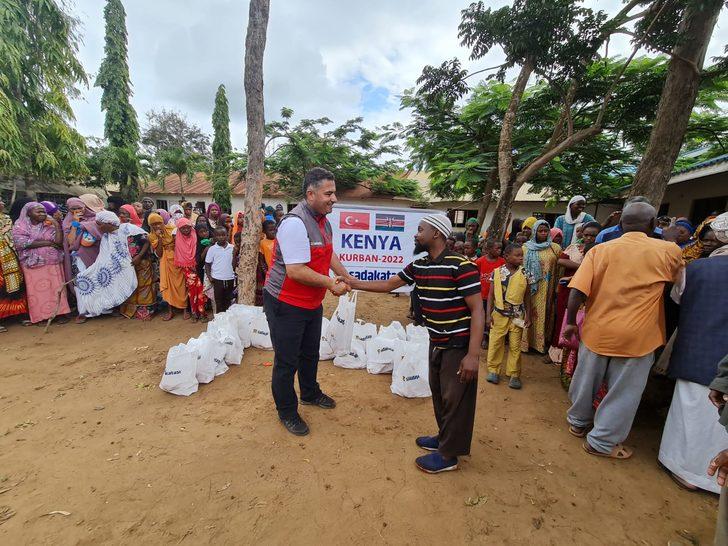 Sadakataşı'ndan kurban eti dağıtımı G2