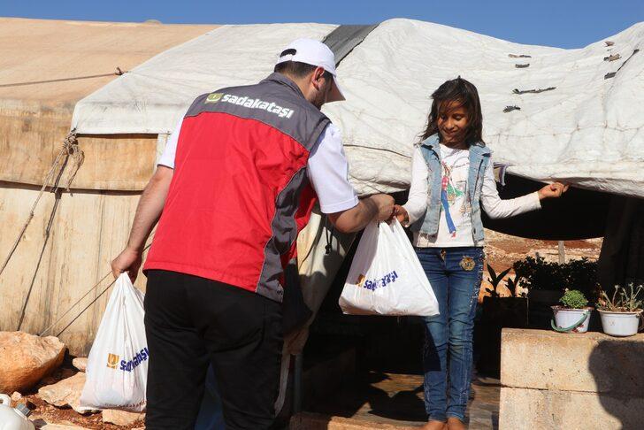 Sadakataşı'ndan kurban eti dağıtımı G4