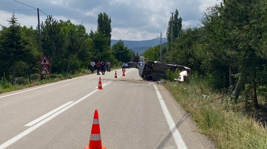 Afyonkarahisar'da elektrik direğine çarpan otomobilin sürücüsü öldü
