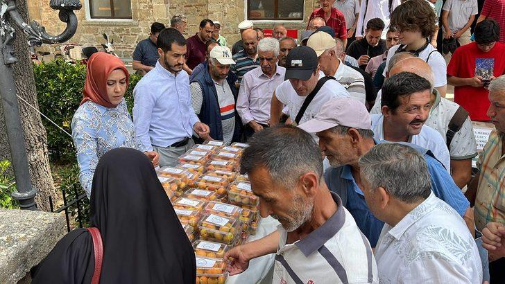 Isparta'da öğrenciler, okulun bahçesinde ilaç kullanmadan kayısı yetiştirdi G4