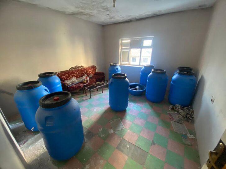 Van'da 5 ton 420 litre sahte içki ele geçirildi G4