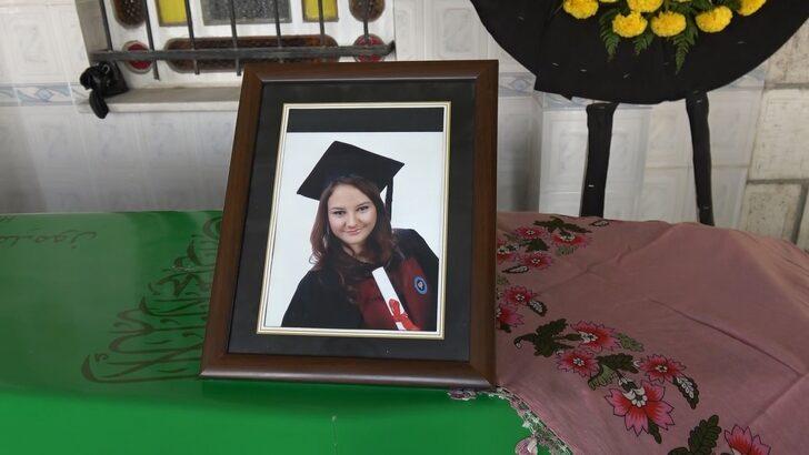 Kanser nedeniyle yaşamını yitiren Cemre Uçaryılmaz Metin son yolculuğuna uğurlandı G4