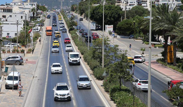 Muğla'nın turistik ilçelerinde bayram trafiği yoğunluğu yaşanıyor G1
