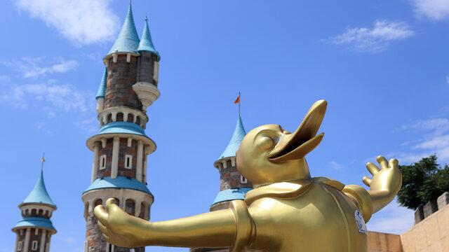 Bayramda eğlencenin adresi Vialand Tema Park oldu