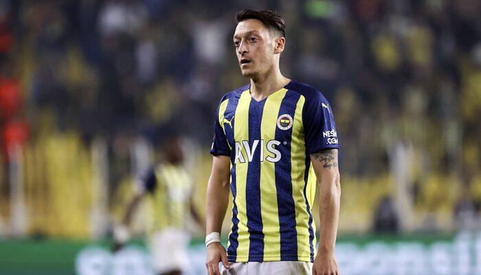 Son dakika spor haberi: Fenerbahçe'de Mesut Özil gelişmesi! Mesut Özil Fenerbahçe'den ayrıldı mı? Özil hangi takıma gidiyor?