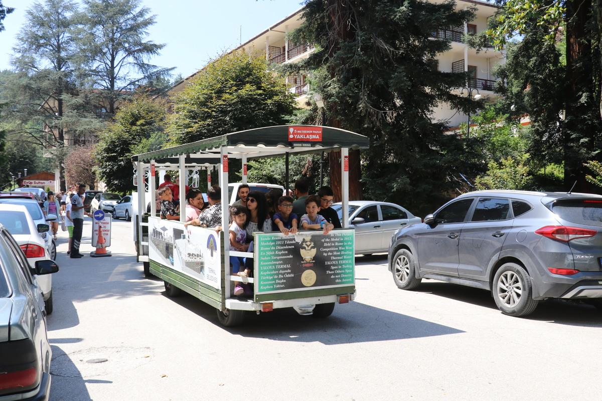 Yalova'daki termal tesislerde bayram tatili yoğunluğu