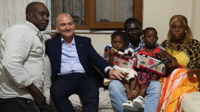 Metroda çirkin saldırıya uğrayan siyahi yolcu Bakan Soylu'yla görüşmesini anlattı: Ülke zaten bizim ülkemiz