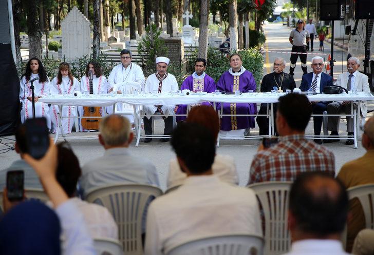 Mersin'de Müslüman ve Hristiyan din adamları birlikte dua etti G5