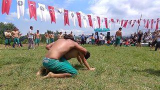 Geleneksel Beyören Köyü Karakucak Bayram Güreşleri'nde Ahmet Faruk Uğur başpehlivan oldu