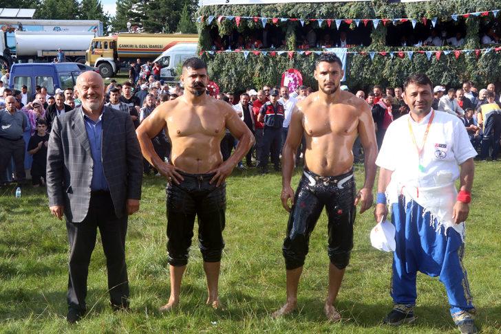 46. Geleneksel Yapraklı Yağlı Güreşleri'nde başpehlivanlığı Cengizhan Şimşek kazandı G2