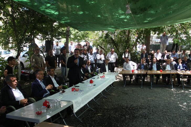 TBMM Plan ve Bütçe Komisyonu Başkanı Yılmaz, Bingöl'de vatandaşlarla bayramlaştı G2