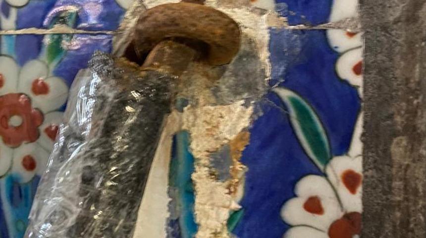 Topkapı çinilerine matkap iddiası! Yanıt geldi