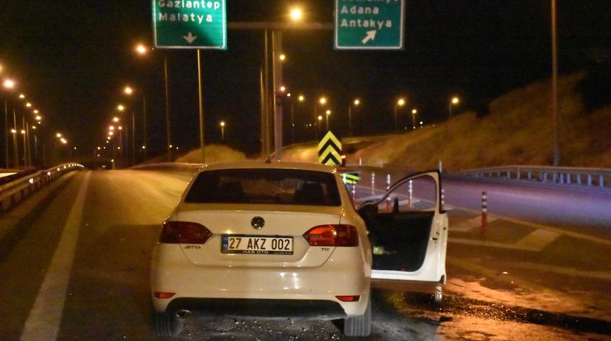 Gaziantep'te vinç ile otomobilin çarpıştığı kazada 5 kişi yaralandı