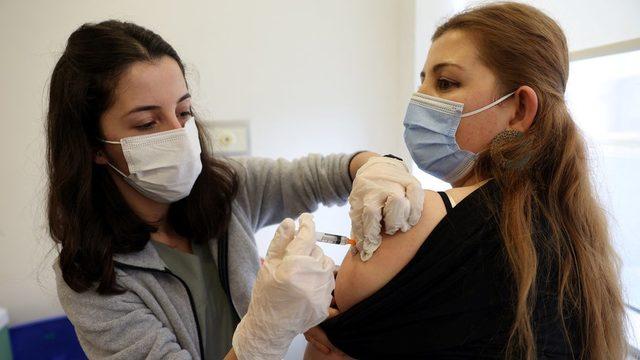 Le ministère de la Santé demande la quatrième dose du vaccin pour les personnes de plus de 50 ans et celles appartenant au groupe à risque.