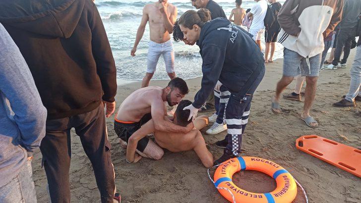 Kocaeli'de denizde boğulma tehlikesi geçiren 2 kişi kurtarıldı G4