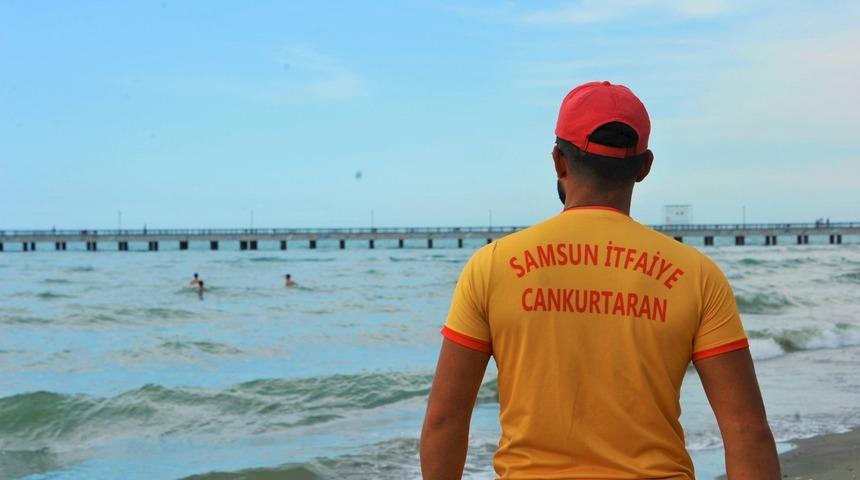 Samsun'da cankurtaranlar bu yaz 32 kişiyi boğulmaktan kurtardı