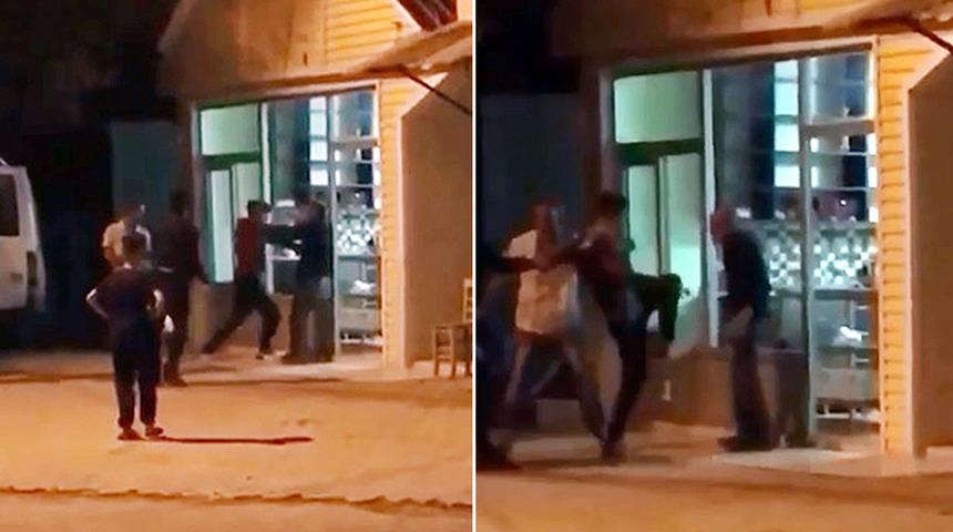 Sosyal medyayı ayağa kaldıran g&ouml;r&uuml;nt&uuml;! Yaşlı adamı tekme tokat d&ouml;vd&uuml;, sebebi pes dedirtti