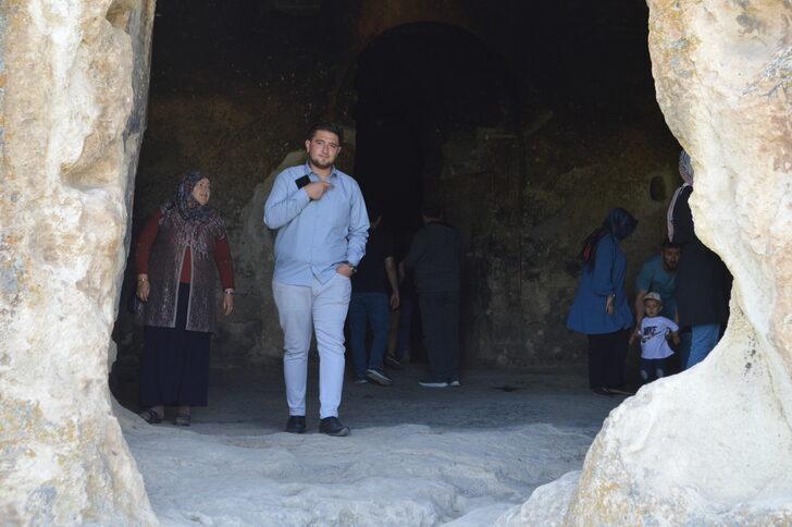 Tarihi Frig Vadisi'nde bayram hareketliliği yaşanıyor G4