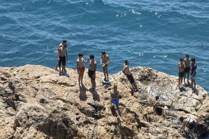Antalya ve Muğla sahillerinde bayram tatili yoğunluğu sürüyor G4