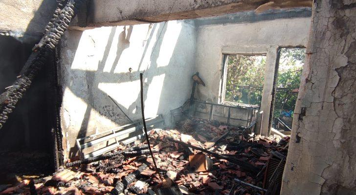 Çankırı'da çıkan yangında iki ev hasar gördü G2