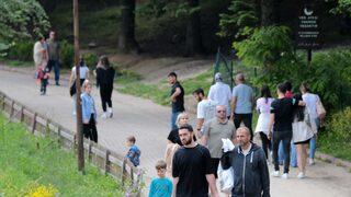 Gölcük Tabiat Parkı'nda bayram yoğunluğu yaşanıyor