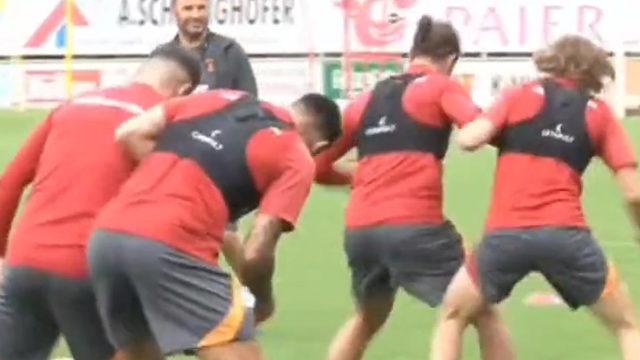 Galatasaray antrenmanında garip anlar! Sosyal medyada tepki yağıyor... ''Takımdan kovun''