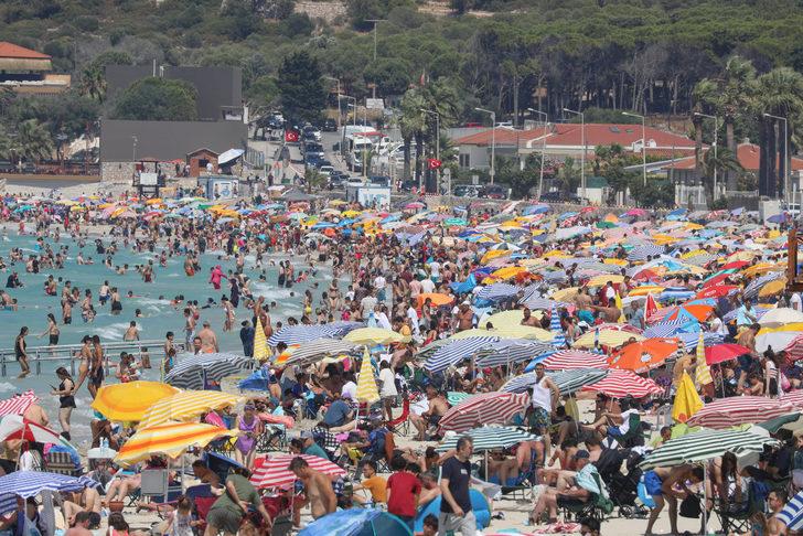 Çeşme'de bayramın son gününde plajlarda yoğunluk oluştu G1