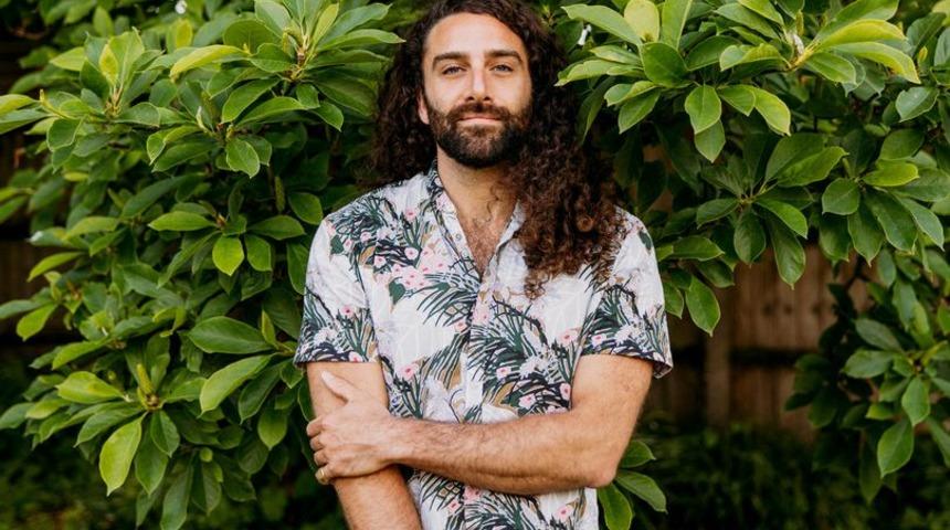 'Profesyonel kucaklayıcı' olarak çalışıyor! Uzun bir kucaklaşmanın ücreti bakın ne kadar