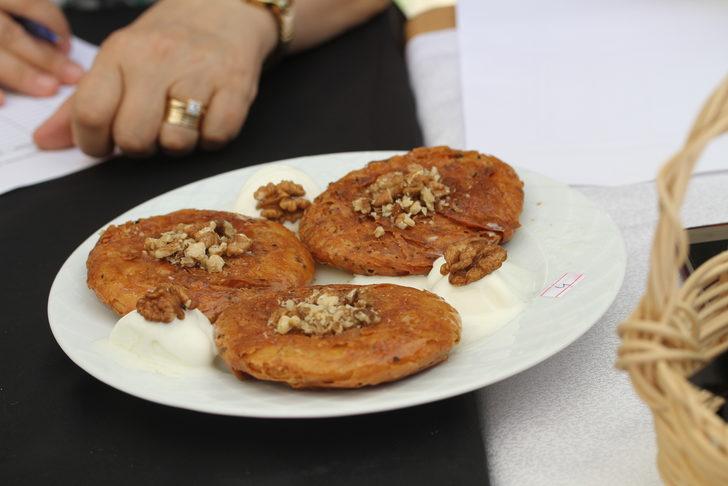 Düzce'deki tarihi mahallede en güzel "ev yapımı tatlı" için yarıştılar G2