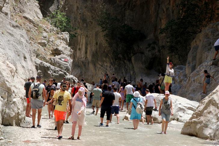Saklıkent Kanyonu'nda bayram tatili yoğunluğu G5