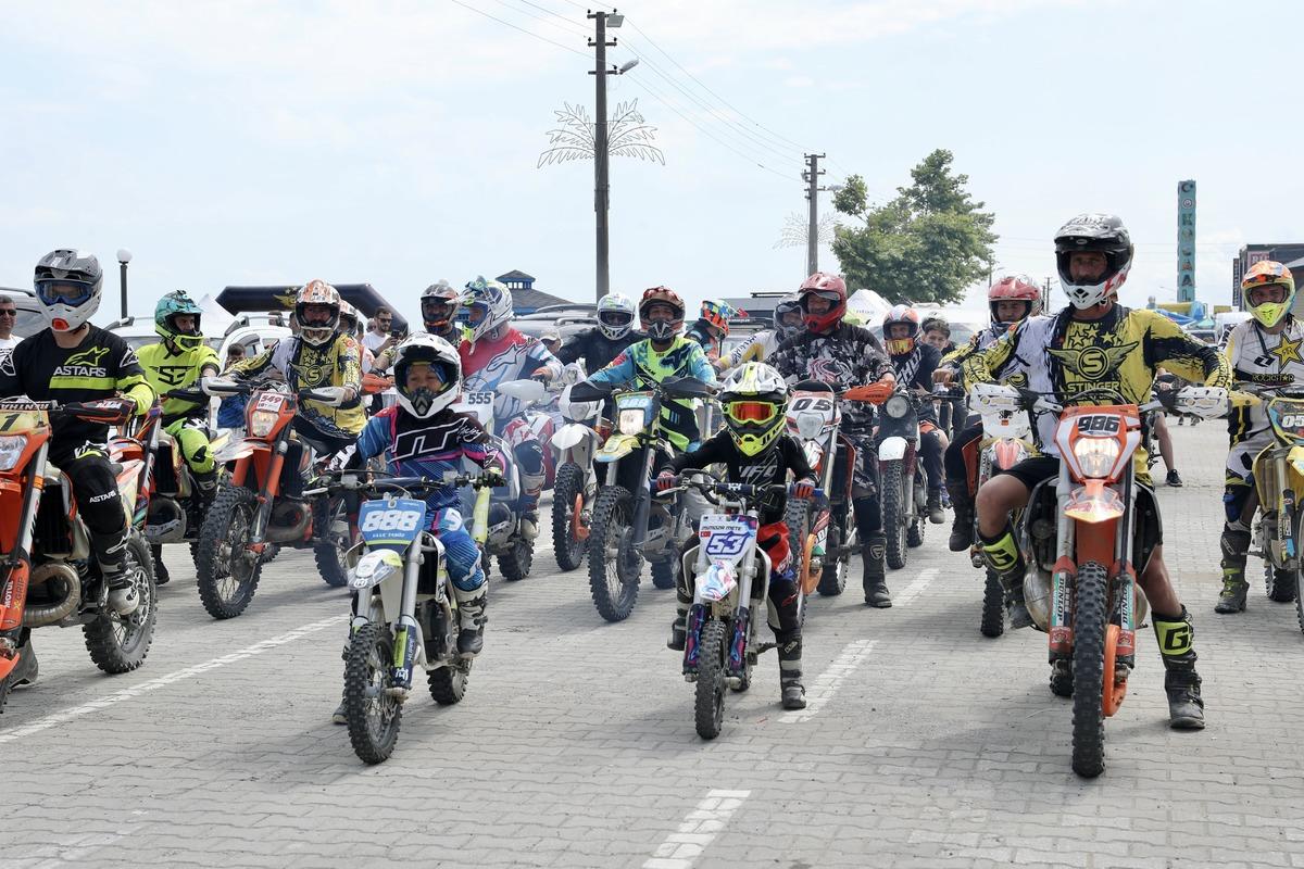 Sakarya'da sahilde Kum Enduro Yarışları yapıldı