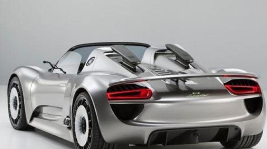 Porsche 918 Spyder coştu!