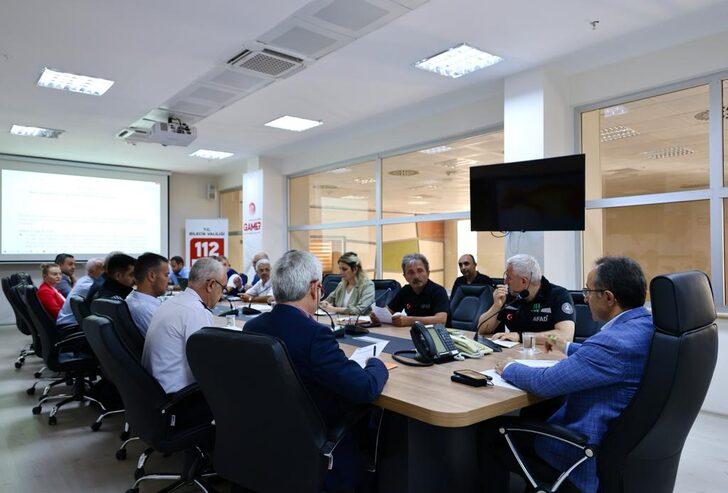 Bakan Yardımcısı Çataklı'dan selde hayatını kaybeden kadının ailesine taziye ziyareti G5