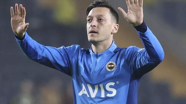 Mesut Özil'in menajerinden şaşırtan açıklama geldi! ''Başakşehir...''