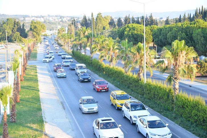 Aydın'da bayramın son gününde dönüş hareketliliği G4