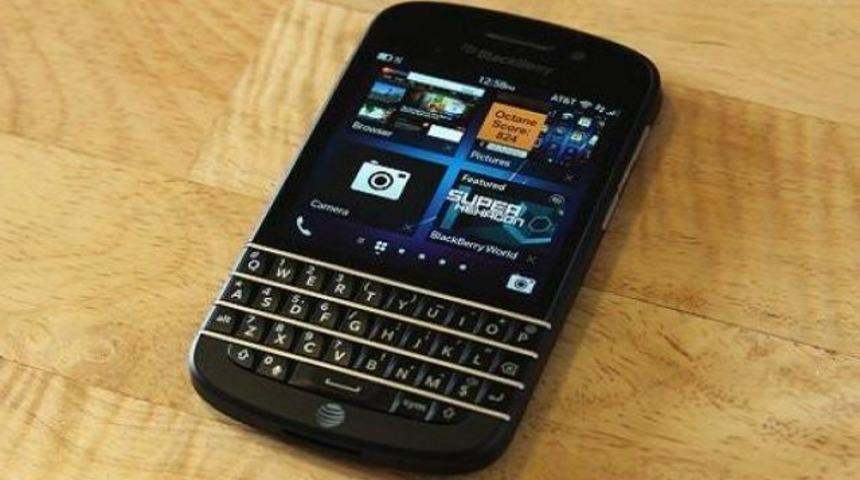BlackBerry Q10 satışlarda hayal kırıklığı yaratıyor