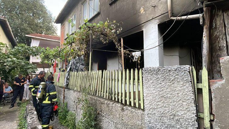 Karabük'te iki katlı evde çıkan yangında maddi hasar oluştu G3