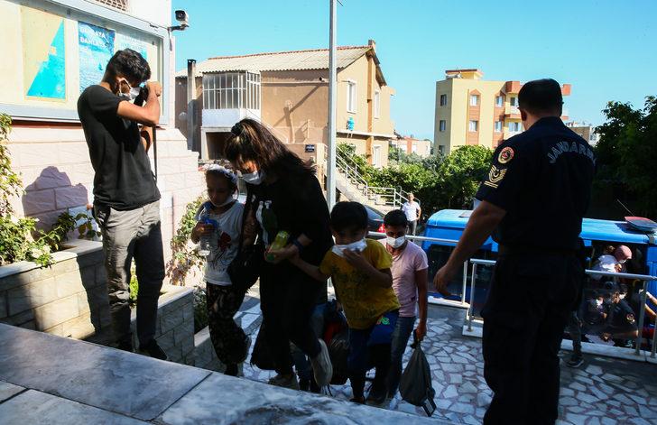 İzmir'de 143 düzensiz göçmen yakalandı G2