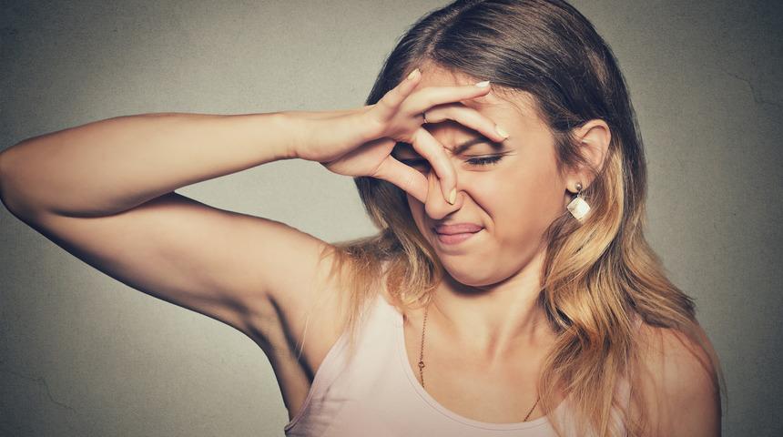 Sifonu çekmeden önce mutlaka kontrol edin! Doktora gitmeniz gerekebilir