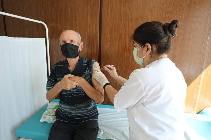 Trakya'daki hastanelerde "hatırlatma dozu" yoğunluğu oluştu G4