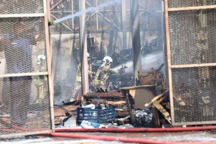 Ankara Toptancı Hali'nde yangın çıktı G2