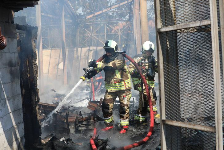 Ankara Toptancı Hali'nde yangın çıktı G4