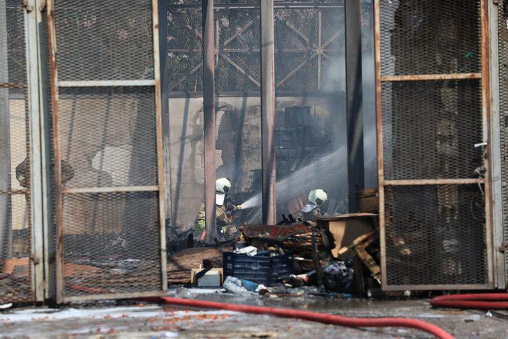 Ankara Toptancı Hali'nde yangın çıktı G5