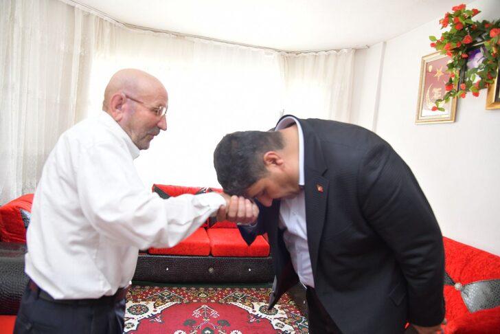 Kahramankazan Belediye Başkanı Oğuz, 15 Temmuz şehitlerinin ailelerini ziyaret etti G4