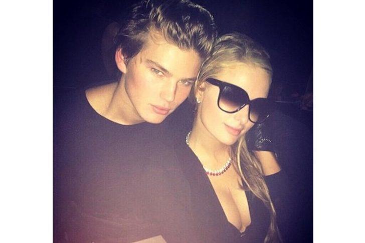 Üstsüz Güneşlendi, Sonra Küfelik Oldu G3